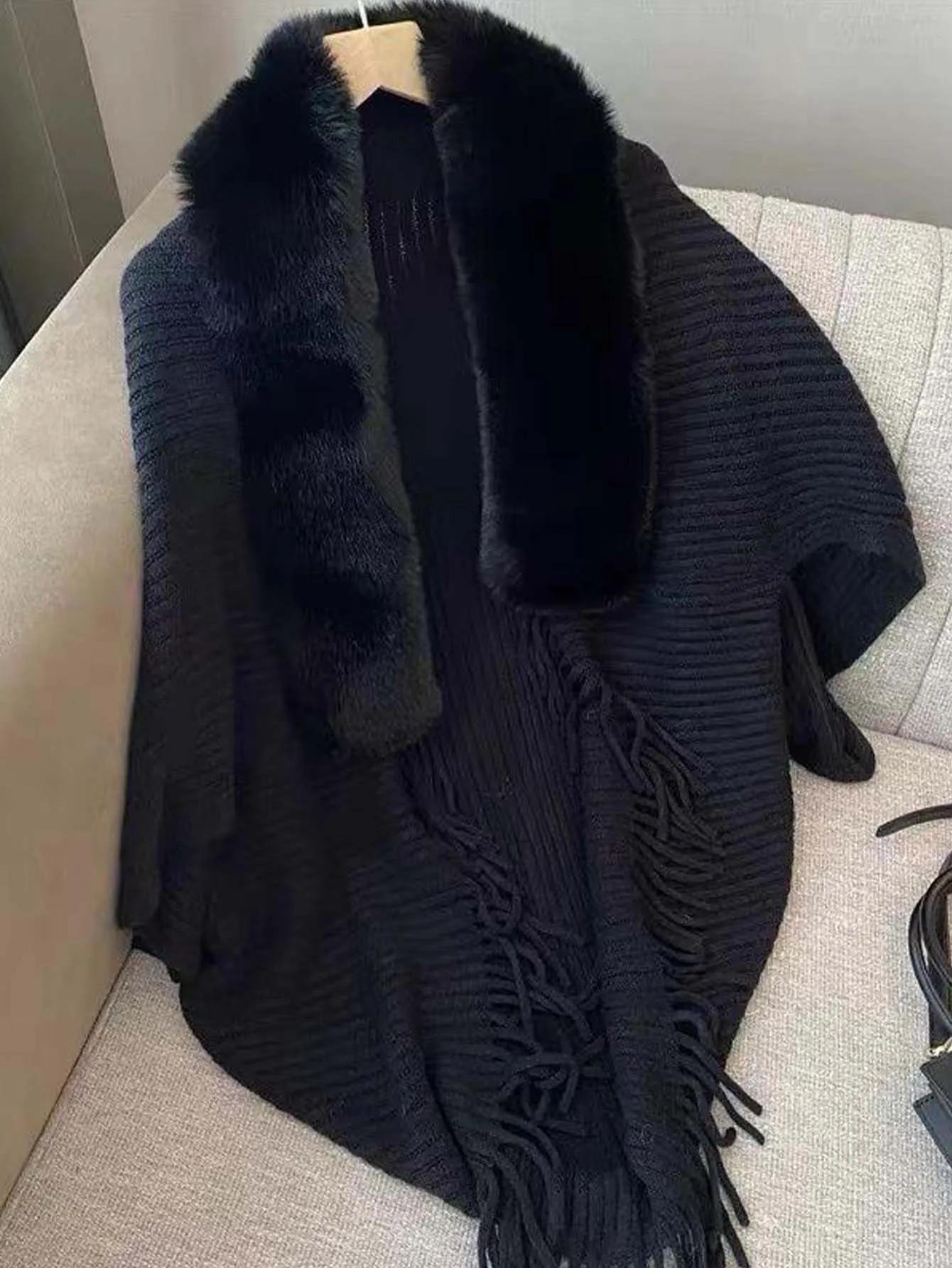 1pc Striped Tassel Shawl With Fur Collar Knitted Cape - Black - FD ⚡
