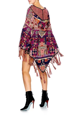 KNITTED PONCHO WITH HOOD PATCH ME UP
