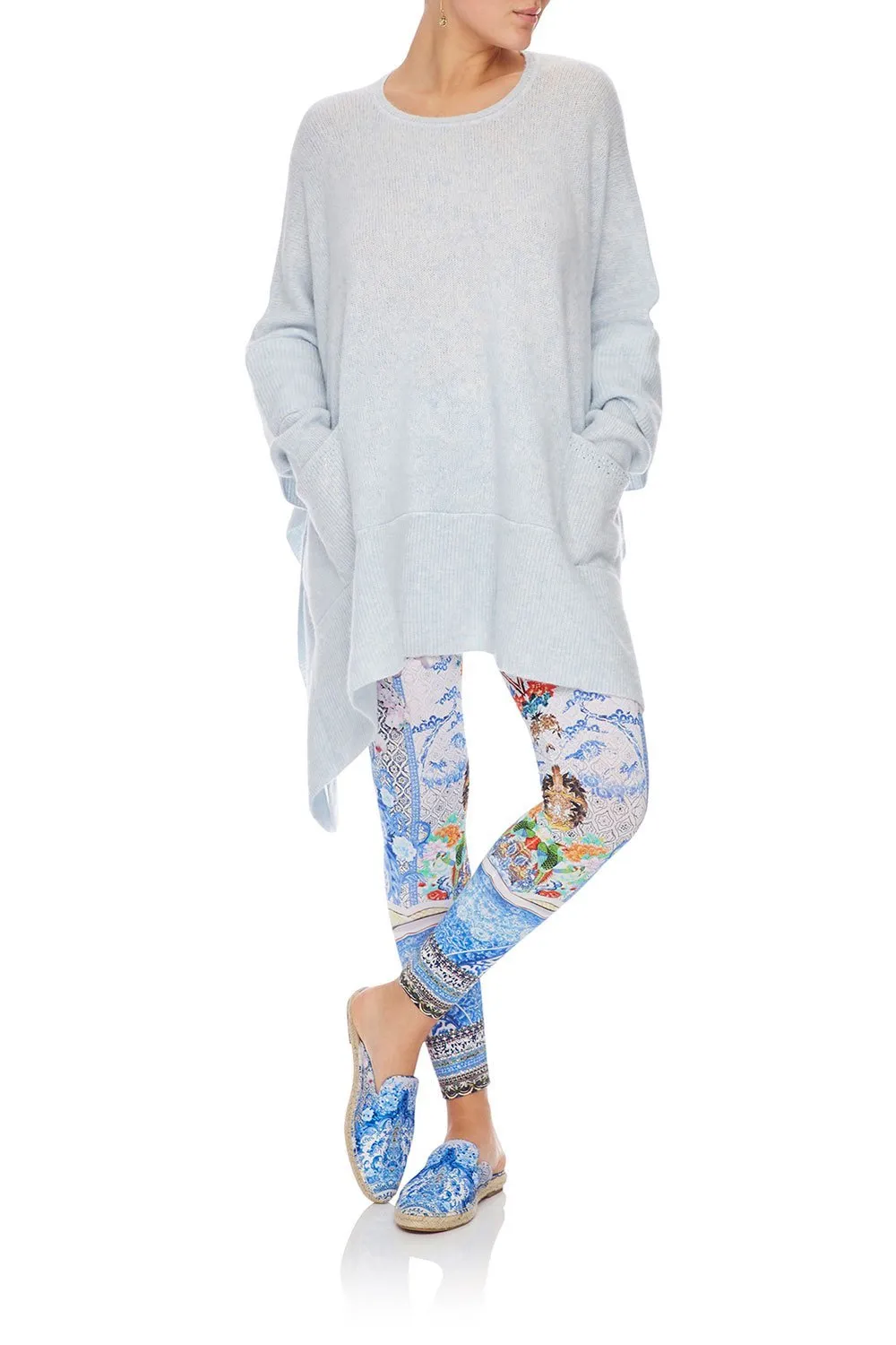 LUX PONCHO GEISHA GATEWAYS