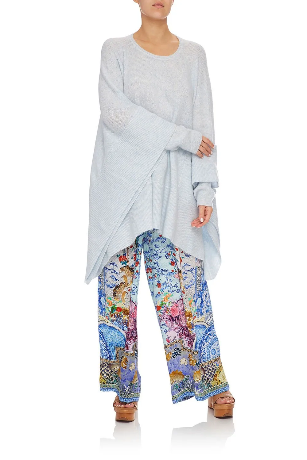 LUX PONCHO GEISHA GATEWAYS