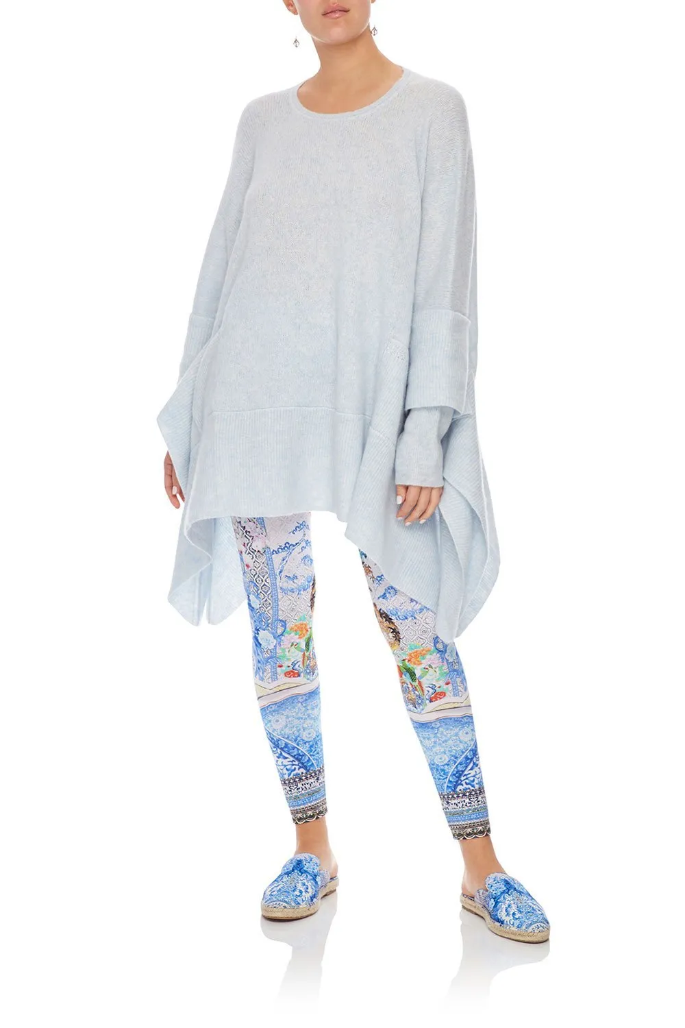 LUX PONCHO GEISHA GATEWAYS