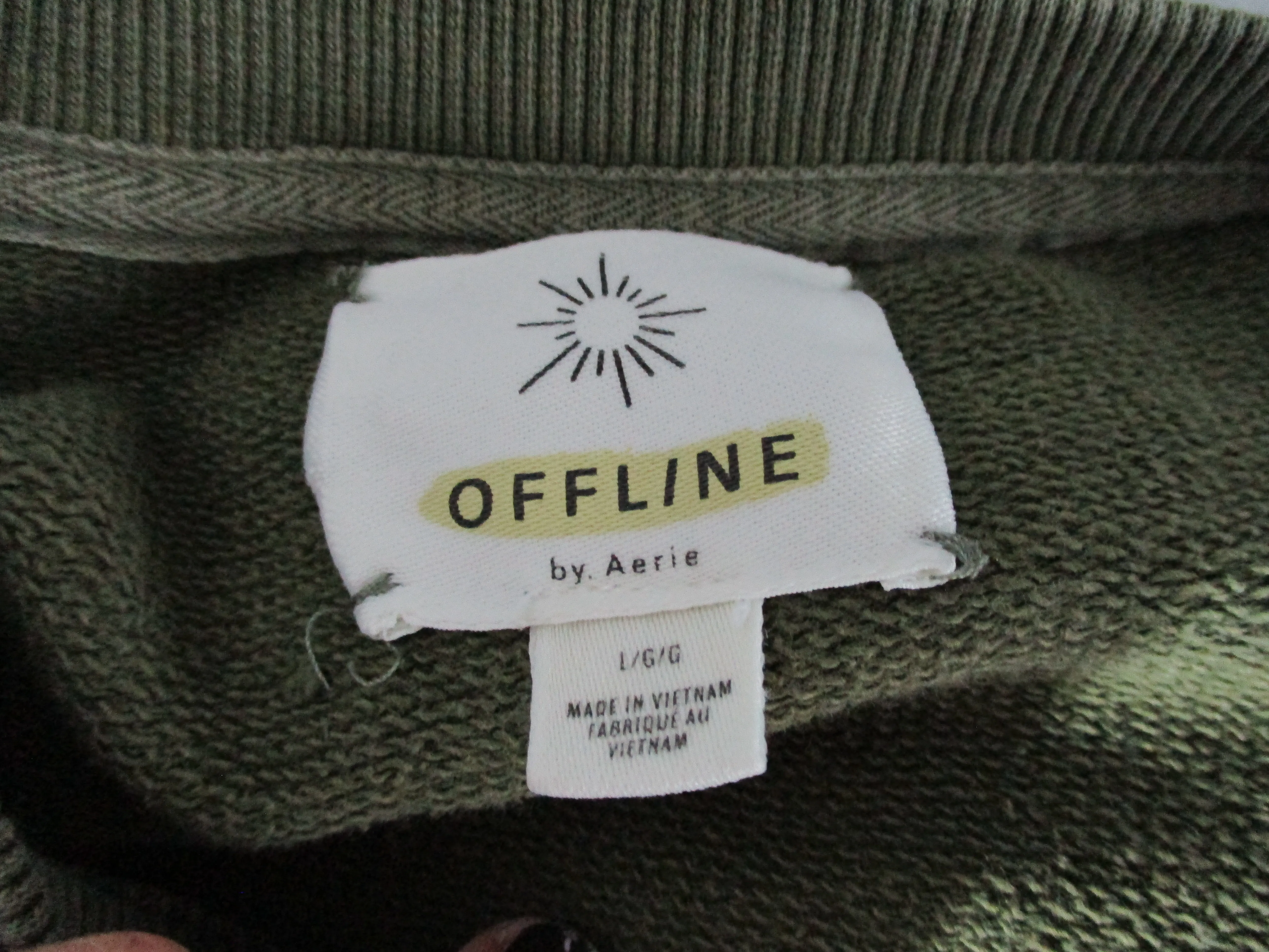 NEW OFFLINE BY AERIE CREWNECK SWEATSHIRT Pullover SUNBURST XL Khaki Green