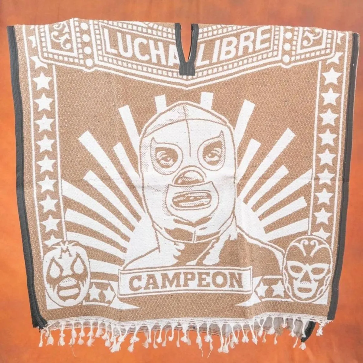 Poncho con Lucha Libre Bordado Doble Vista Artesanal imp-73131