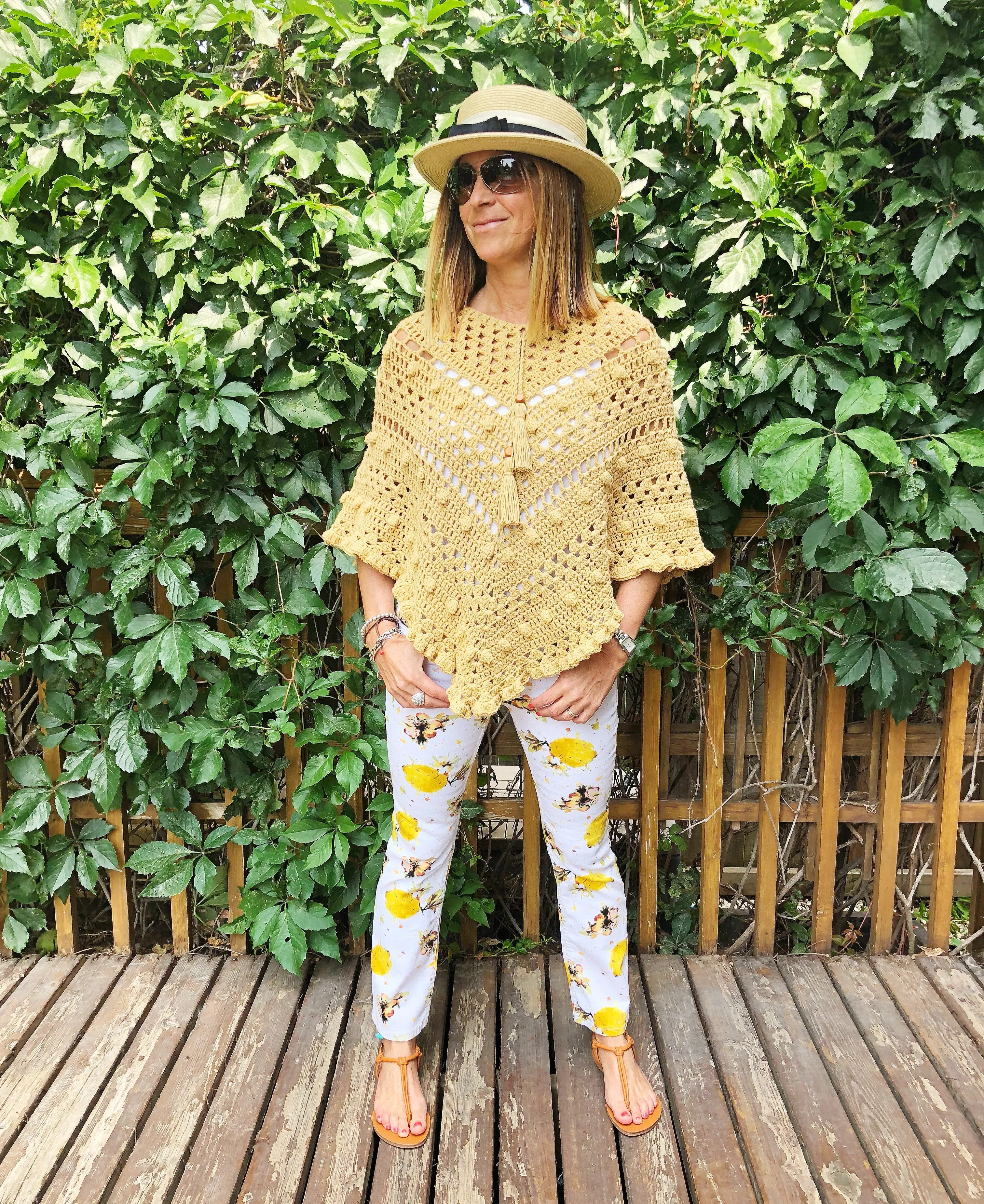 The Crochet Poncho. Maison Corazon by Otros Vientos.