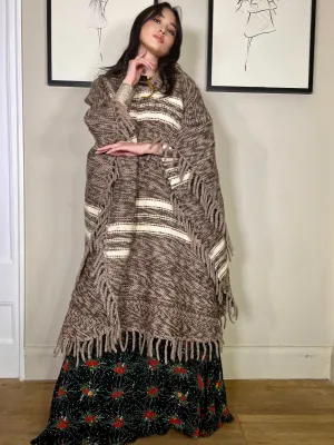 Toni, 70s long knit poncho